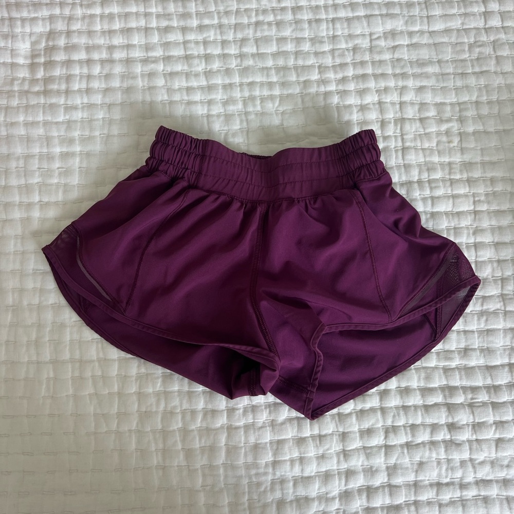 Lululemon Hotty Hot Shorts 2.5”